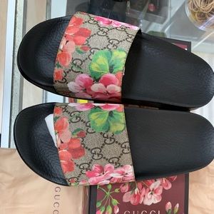 GG Blooms Supreme slide sandal GUCCI SIZE 38G